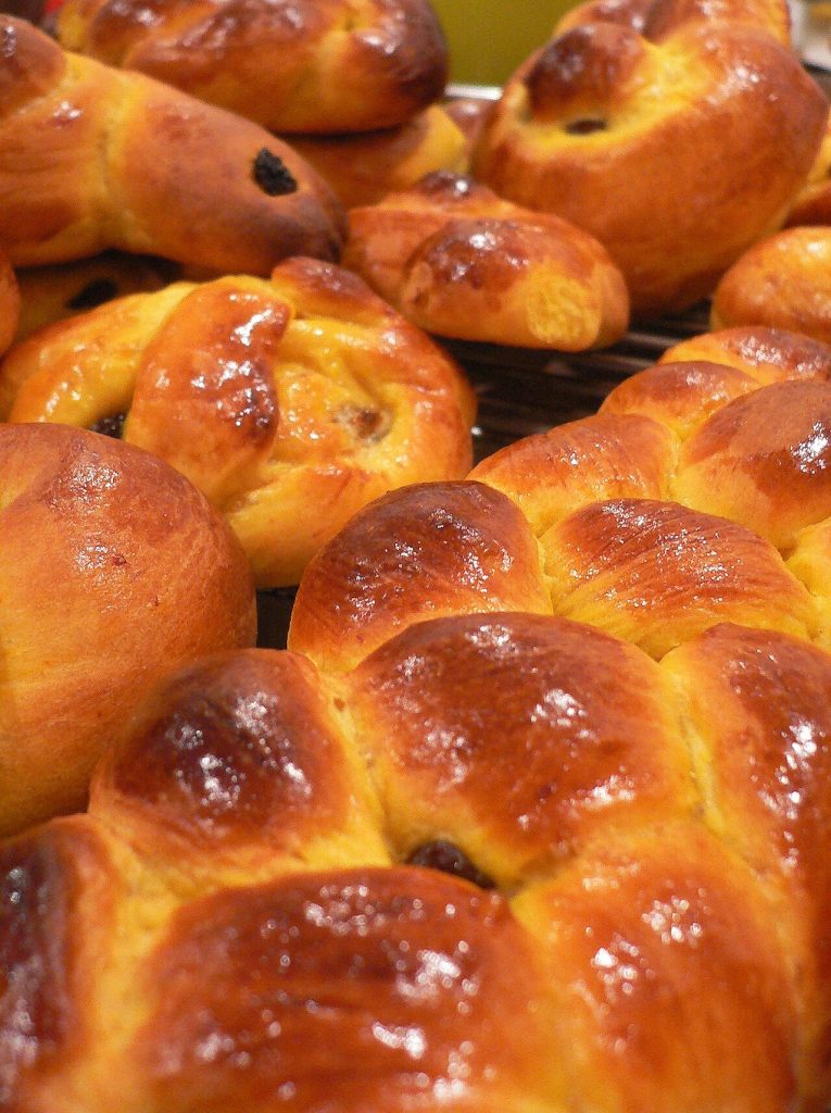 Шафрановые булочки