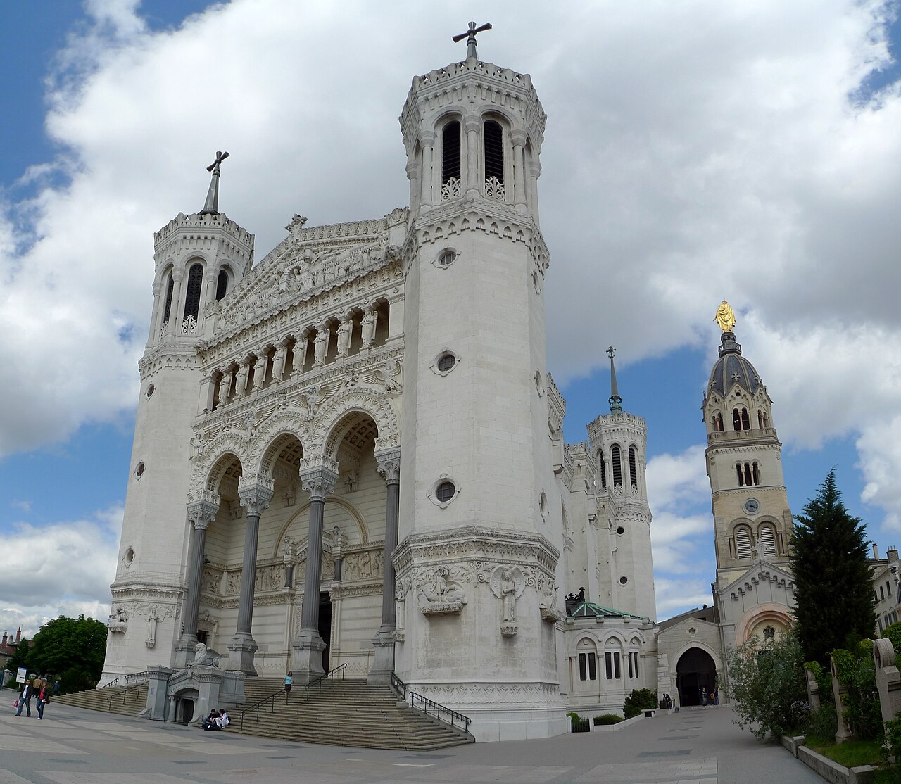 Лион